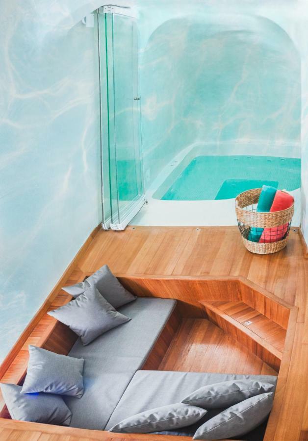 Sweet Nectar Villa With Hot Tub Pyrgos Kallistis Exterior photo